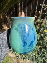 Load image into Gallery viewer, Medium Crystalline Glazed Mug - 18 ounce