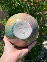 Load image into Gallery viewer, Wheel thrown 'globe' vase