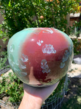 Load image into Gallery viewer, Wheel Thrown 'Globe' Vase