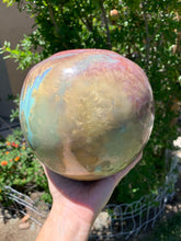 Load image into Gallery viewer, Wheel thrown 'globe' vase