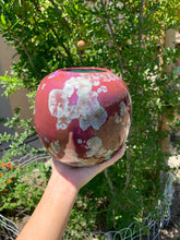 Load image into Gallery viewer, Wheel Thrown 'Globe' Vase