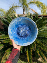 Load image into Gallery viewer, Wheel Thrown Crystalline Glazed Fruit Bowl
