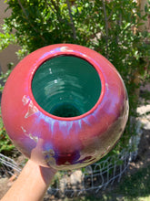 Load image into Gallery viewer, Wheel Thrown &#39;Globe&#39; Vase
