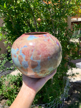 Load image into Gallery viewer, Wheel Thrown &#39;Globe&#39; Vase

