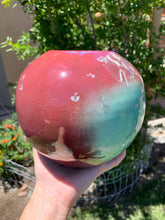 Load image into Gallery viewer, Wheel Thrown &#39;Globe&#39; Vase
